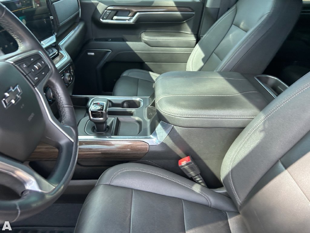 Used 2023 Chevrolet Silverado 1500 RST w/ Convenience Package II AWD/4WD image 16