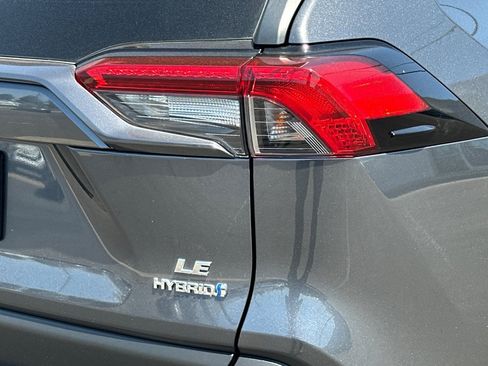 Certified 2020 Toyota RAV4 LE AWD/4WD image 26