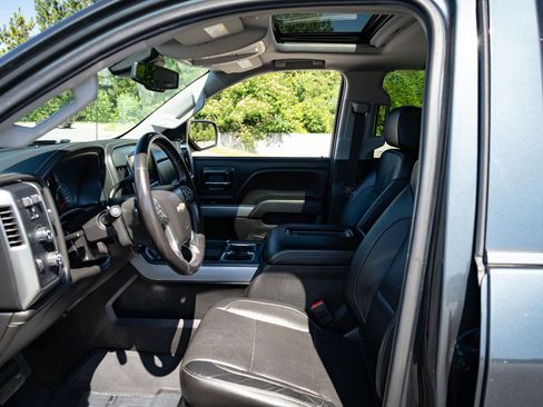 Used 2018 Chevrolet Silverado 1500 LTZ Z71 w/ LTZ Plus Package AWD/4WD image 13