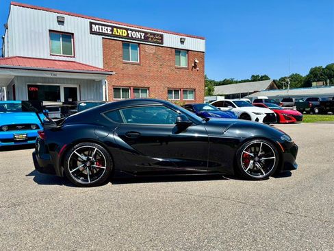 Used 2021 Toyota Supra Premium w/ Driver Assist Package RWD image 4