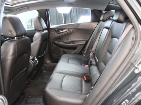 Used 2017 Chevrolet Malibu LT w/ Leather Package FWD image 24