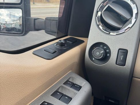 Used 2013 Ford F250 Lariat w/ Lariat Ultimate Pkg image 23