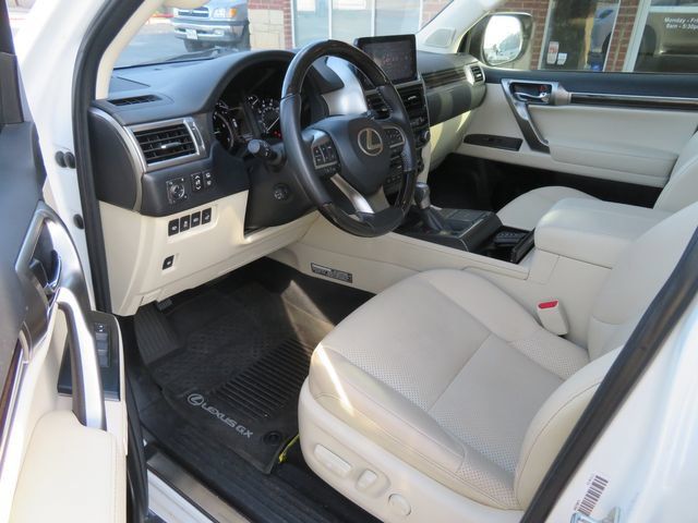 Used 2023 Lexus GX 460 Luxury w/ Sport Design Package AWD/4WD image 27