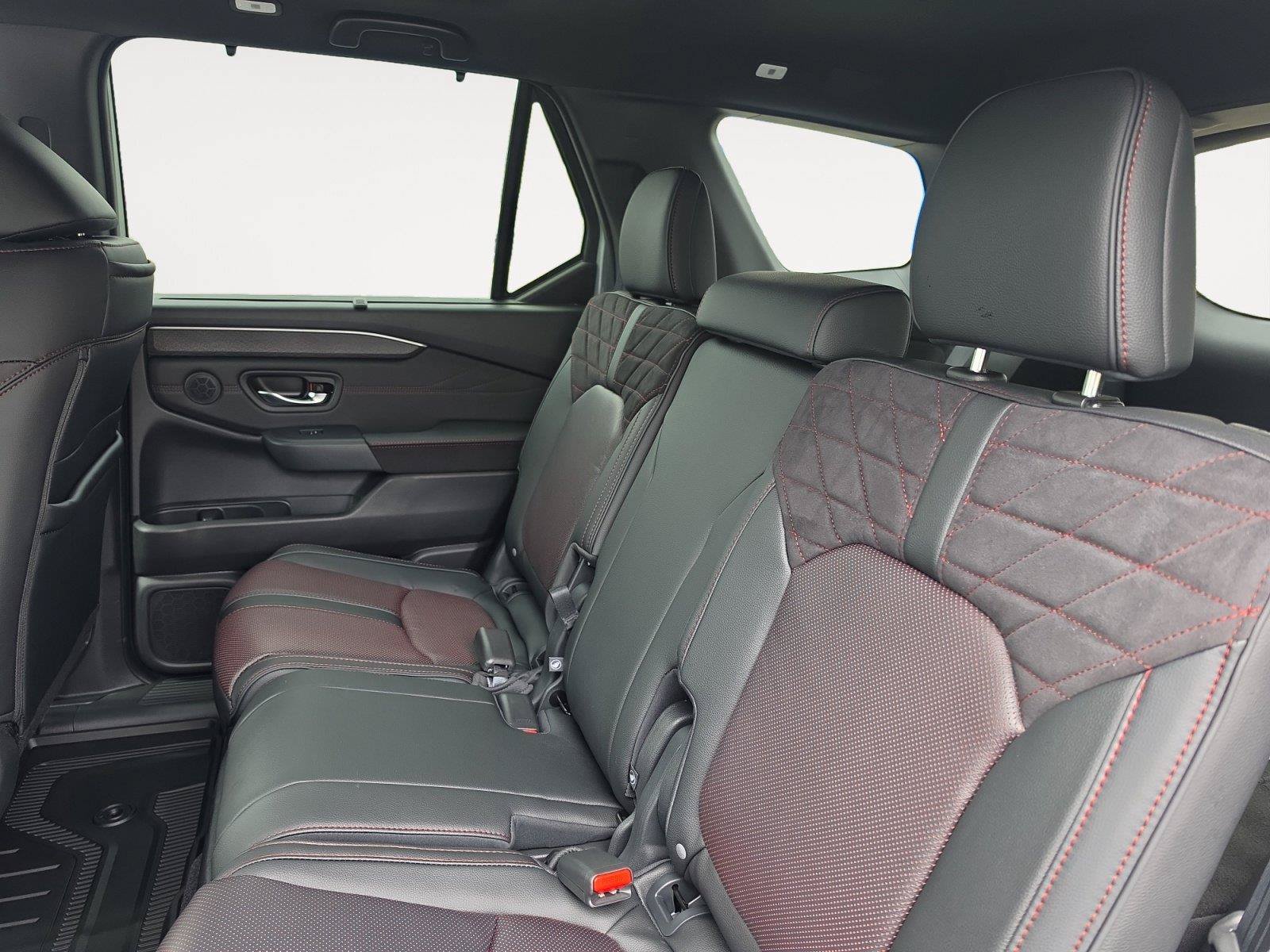 New 2026 Honda Pilot Black Edition image 13