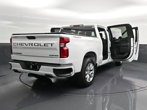 Used 2020 Chevrolet Silverado 1500 Custom w/ Custom Value Package AWD/4WD image 35