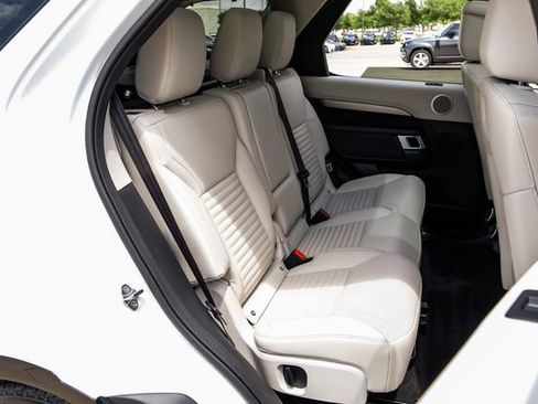 Used 2025 Land Rover Discovery Dynamic SE AWD/4WD image 49