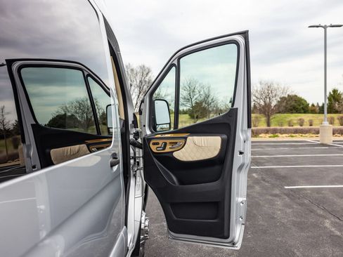 Used 2019 Mercedes-Benz Sprinter 170 w/ Premium Plus Package image 98