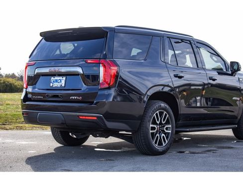 Used 2022 GMC Yukon AT4 w/ Technology Package image 18