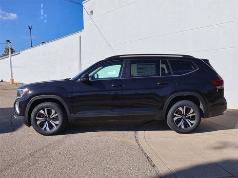 New 2026 Volkswagen Atlas SE AWD/4WD image 2
