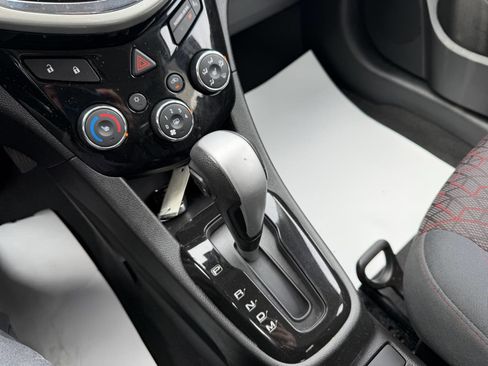 Used 2017 Chevrolet Sonic LT w/ Convenience Package image 24