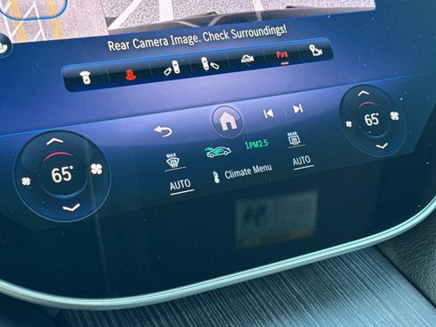 Certified 2023 Mercedes-Benz EQS 580 4MATIC Sedan image 28