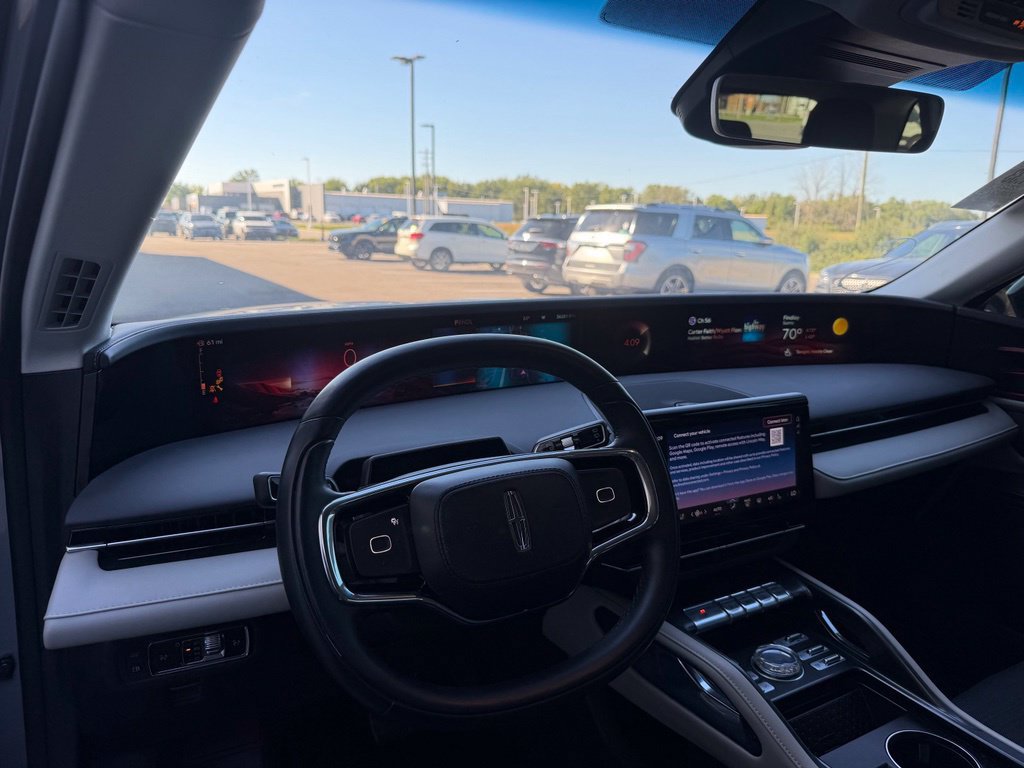 Used 2024 Lincoln Nautilus Reserve AWD/4WD image 13