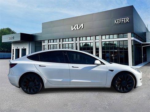 Used 2023 Tesla Model 3 Performance image 9