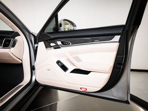 Certified 2015 Porsche Panamera GTS AWD/4WD image 27