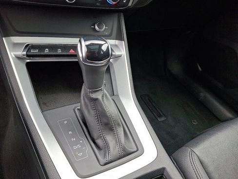 Used 2025 Audi Q3 2.0T Premium image 16