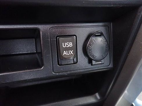 Used 2018 Toyota 4Runner SR5 AWD/4WD image 20