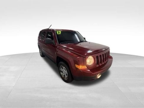 Used 2017 Jeep Patriot Sport w/ Power Value Group AWD/4WD image 5