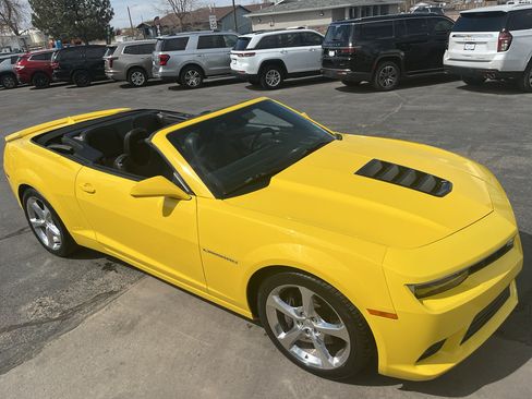 Used 2015 Chevrolet Camaro SS w/ RS Package RWD image 11