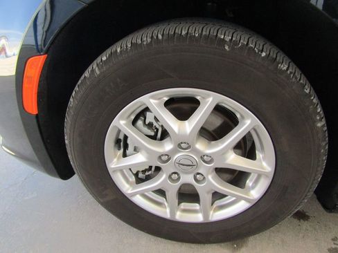Used 2025 Chrysler Pacifica Select FWD image 30