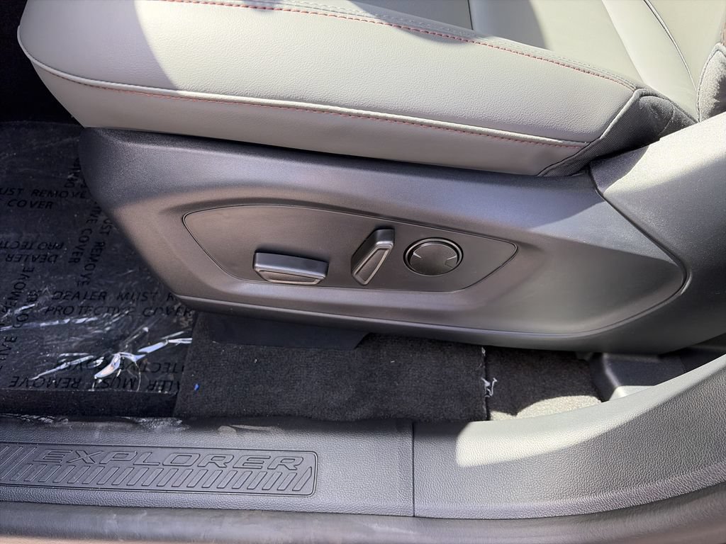 New 2027 Ford Explorer Active w/ Active Comfort Package RWD image 13
