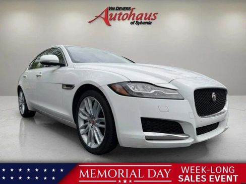 Used 2018 Jaguar XF Prestige AWD/4WD image 1