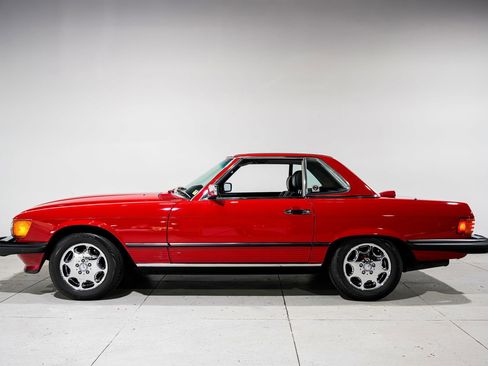 Used 1987 Mercedes-Benz 560 SL image 7