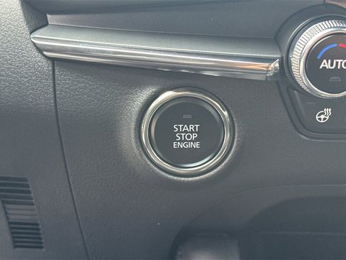 New 2025 MAZDA MAZDA3 Hatchback w/Premium Plus Pkg image 20