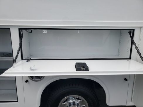 Used 2024 Chevrolet Express 3500 w/ Power Convenience Package RWD image 14