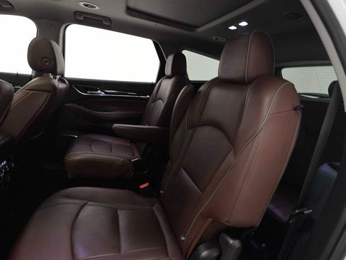 Used 2021 Buick Enclave Avenir w/ Avenir Technology Package FWD image 13