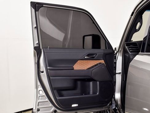 Used 2025 Lexus GX 550 image 19