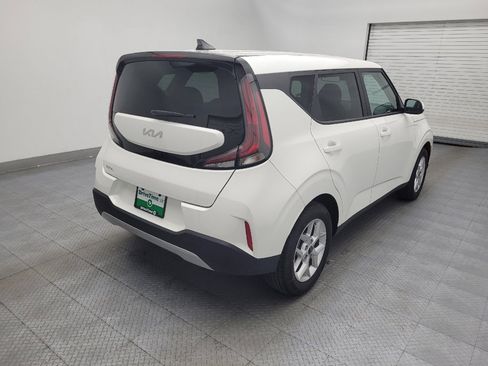 Used 2025 Kia Soul LX FWD image 9
