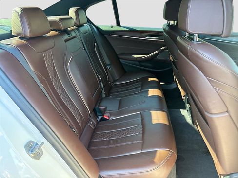 Used 2021 BMW 530i xDrive w/ Premium Package image 30