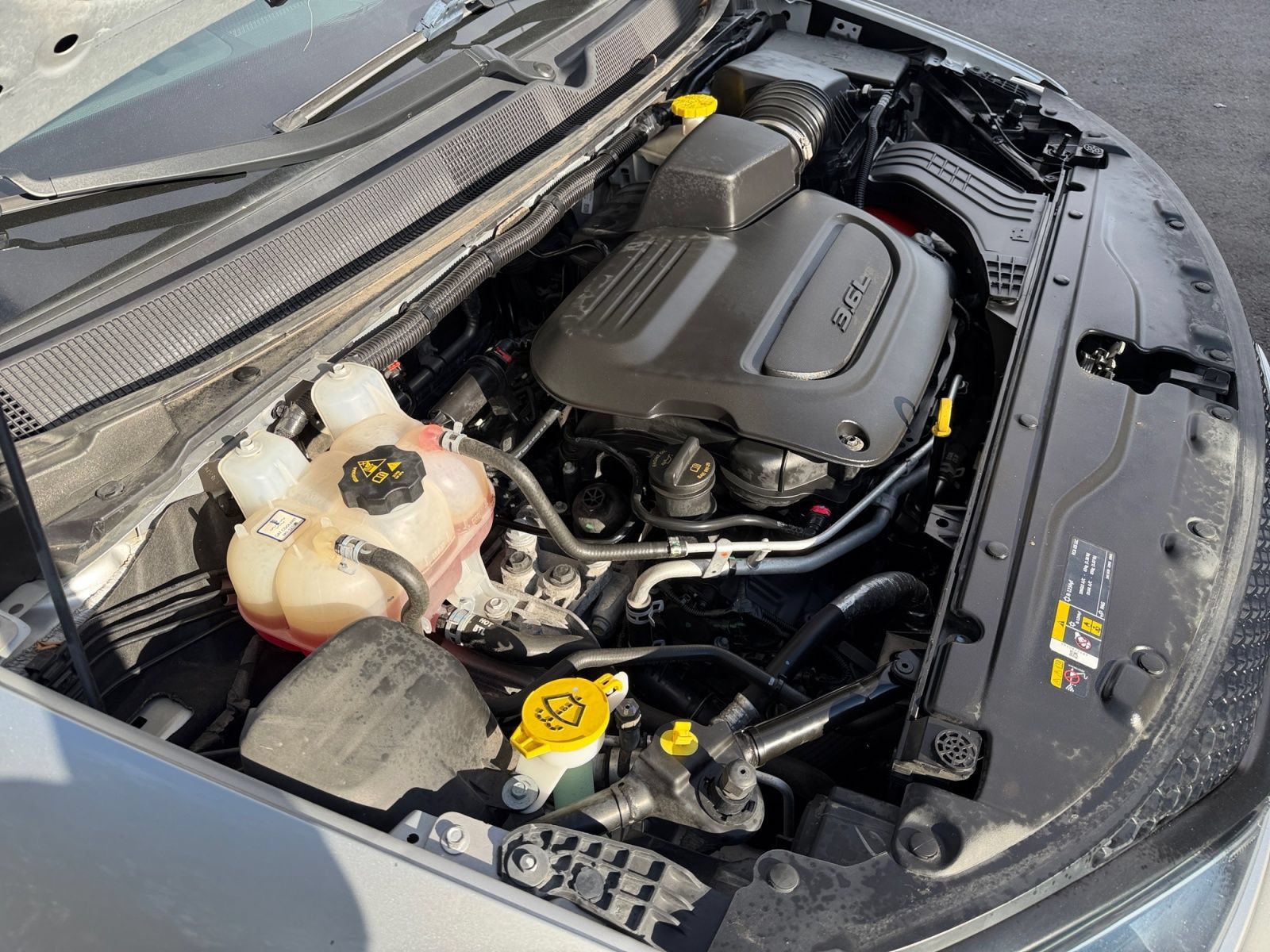 Used 2023 Chrysler Voyager LX FWD image 32