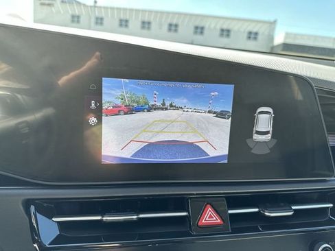 Used 2023 Kia Niro EX FWD image 24