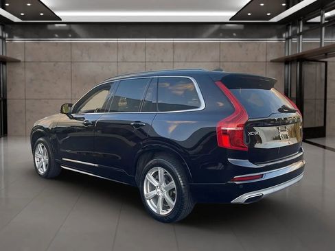 Used 2020 Volvo XC90 T6 Momentum image 4