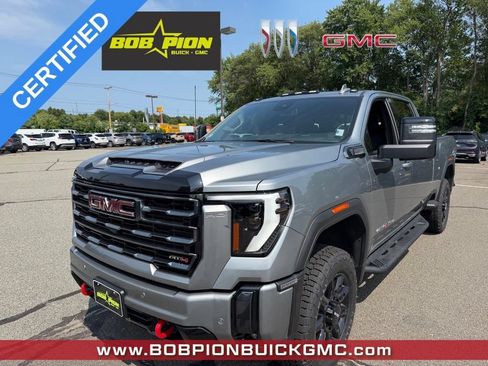 Used 2024 GMC Sierra 2500 AT4 w/ AT4 Preferred Package AWD/4WD image 3
