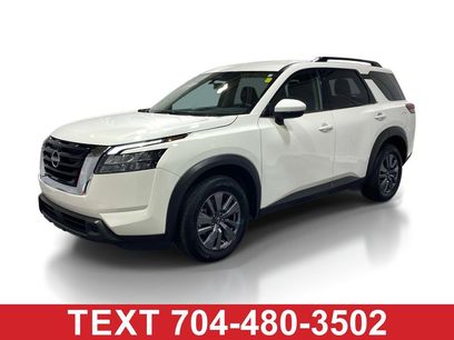 Used 2025 Nissan Pathfinder SV