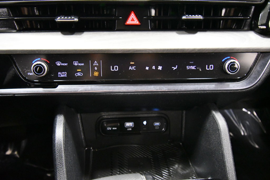 Certified 2025 Kia Sportage X-Line AWD/4WD image 26