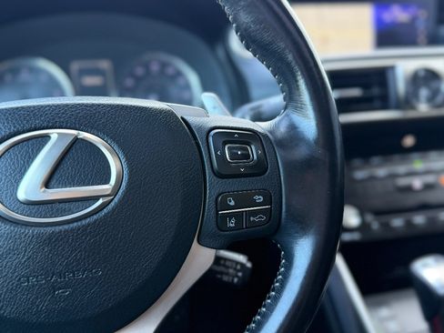 Used 2018 Lexus IS 300 w/ Comfort Package RWD image 28