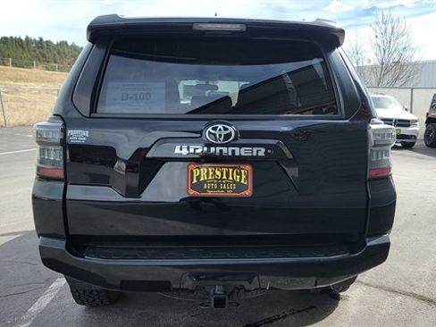 Used 2018 Toyota 4Runner SR5 image 9