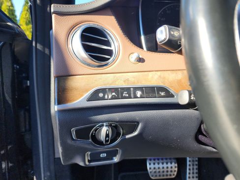 Used 2015 Mercedes-Benz S 550 Sedan image 26