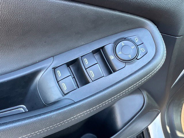 Used 2024 Buick Encore GX Sport Touring FWD image 9