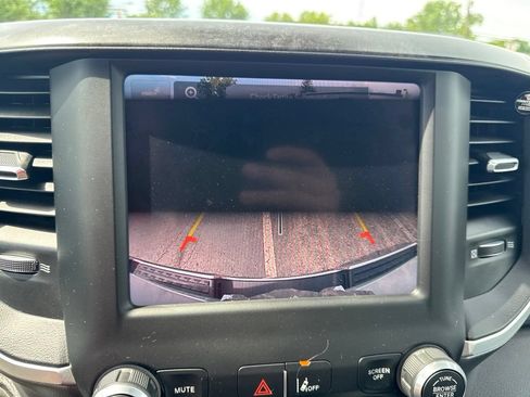 Used 2022 RAM 1500 Big Horn AWD/4WD image 6