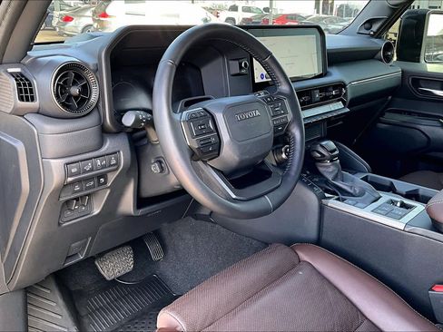Used 2025 Toyota Land Cruiser w/ Premium Package image 17