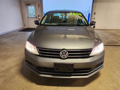 Used 2017 Volkswagen Jetta SE FWD image 7