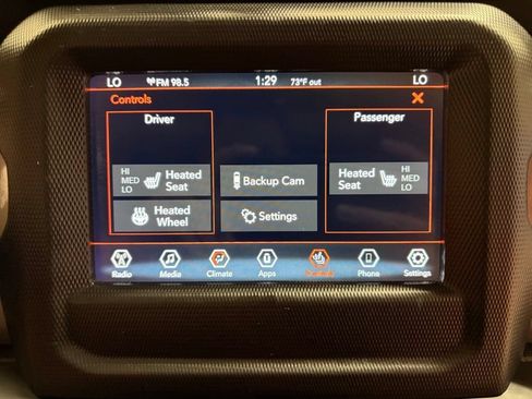 Used 2018 Jeep Wrangler Unlimited Sahara w/ Cold Weather Group AWD/4WD image 16