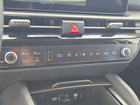 New 2026 Kia Sportage EX AWD/4WD image 25
