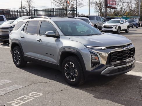 Certified 2025 Chevrolet Equinox ACTIV w/ Safety and Technology Package image 2