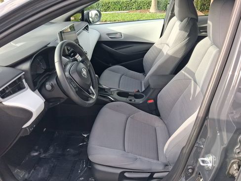Used 2026 Toyota Corolla SE FWD image 14