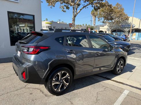 Used 2024 Subaru Crosstrek 2.0i Premium AWD/4WD image 8